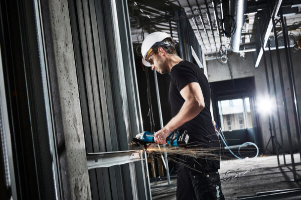 DGA518_D1CK_s02 Akunurklihvija
DGA518