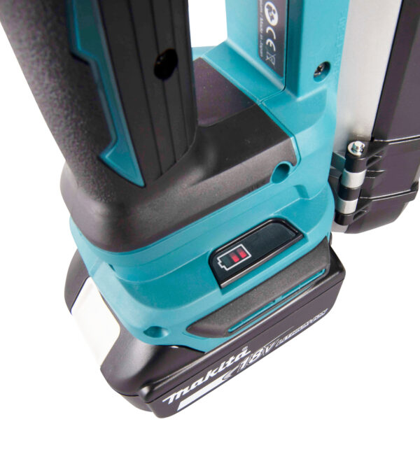 DPB183_F_002 Akulintsaag
DPB183