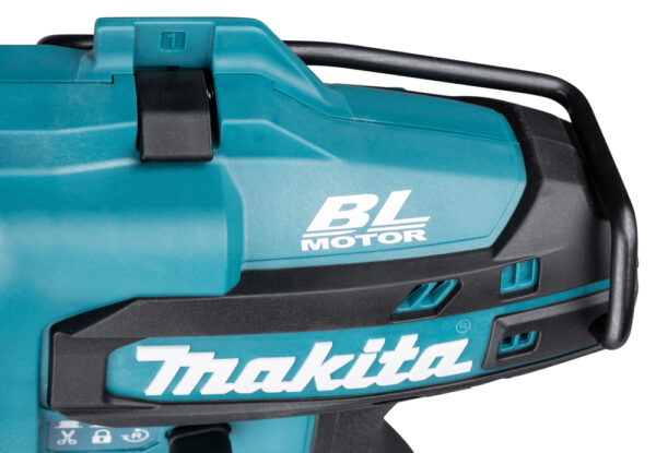 DSC102_F_003 Akuga keermelatilõikur
DSC102