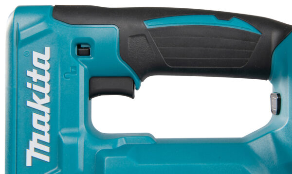 DST112_F_001 Akuklambrilööja
DST112