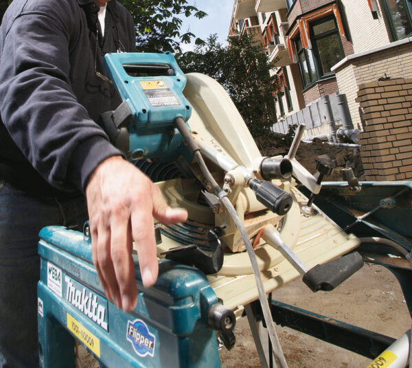 LF1000_D1CK_s02 Pöördlaudsaag
LF1000