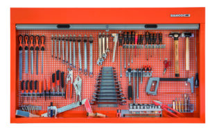 7314150325603 CABINET W/SHUTTER 1800 W/TOOLS