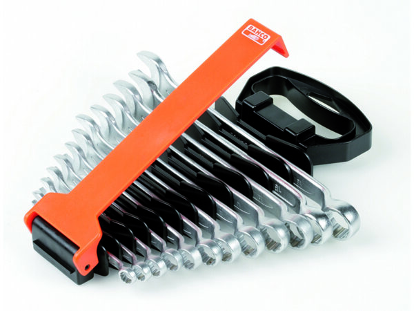 7314153013354 Set with holder from 8 to 19