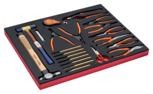 FF1A23 Tangide, tornide kmpl + 2 haamrit, mõõdulint 21 osa vahtaluses